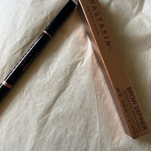Anastasia Brow Definer Triangular